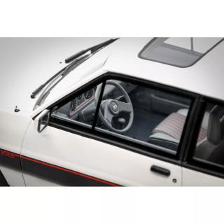 FORD FIESTA MK.1 XR2 DIAMOND WHITE 1981 OttO mobile 1:18 Resinemodell (Türen, Motorhaube... nicht zu öffnen!)